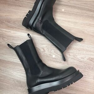 **95% LIKE NEW** Bottega Veneta Black Boots